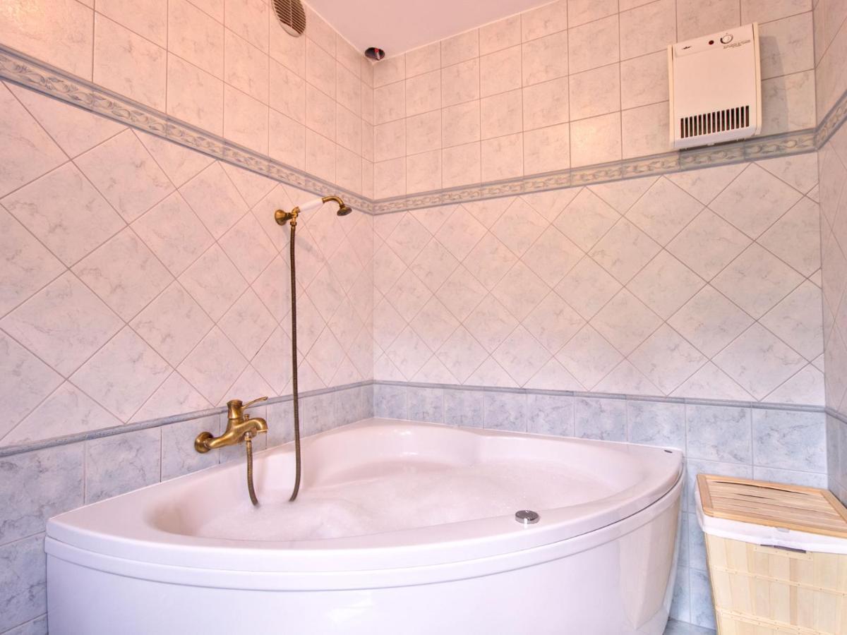 Family Apartment Rihter Crni Kal Экстерьер фото